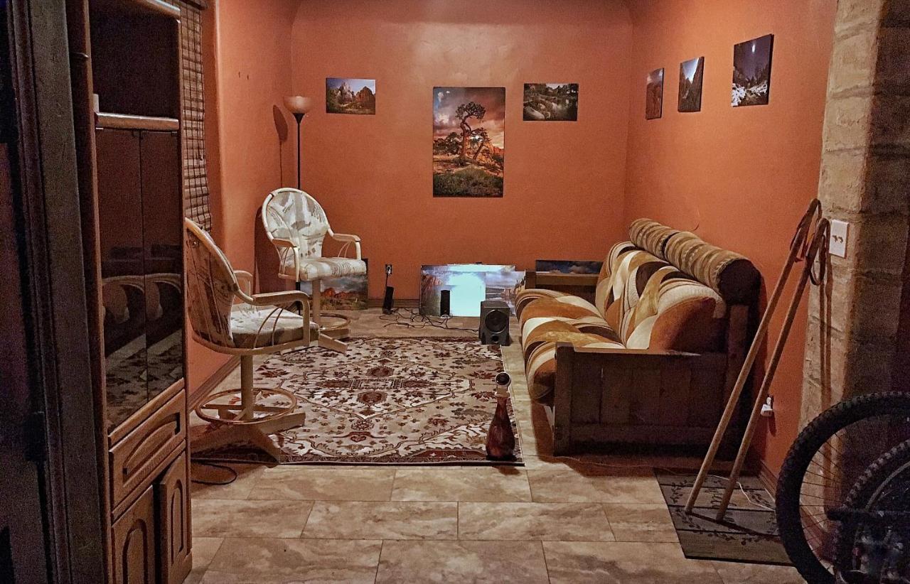 The Zion House - Affordable Bedrooms Hurricane Dış mekan fotoğraf