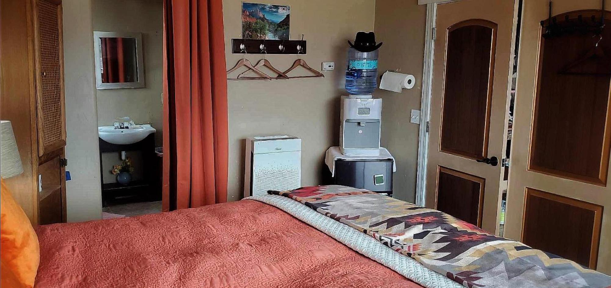 The Zion House - Affordable Bedrooms Hurricane Oda fotoğraf